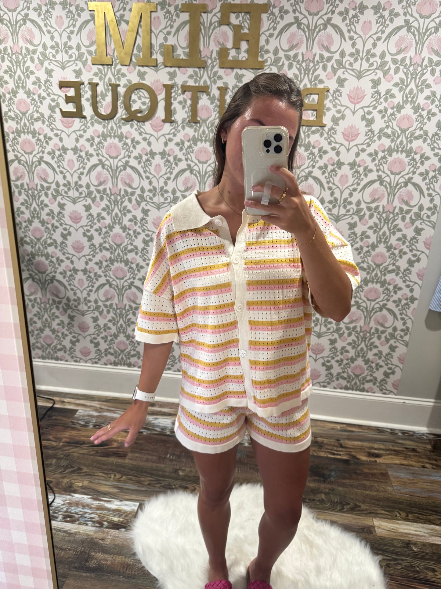Striped set