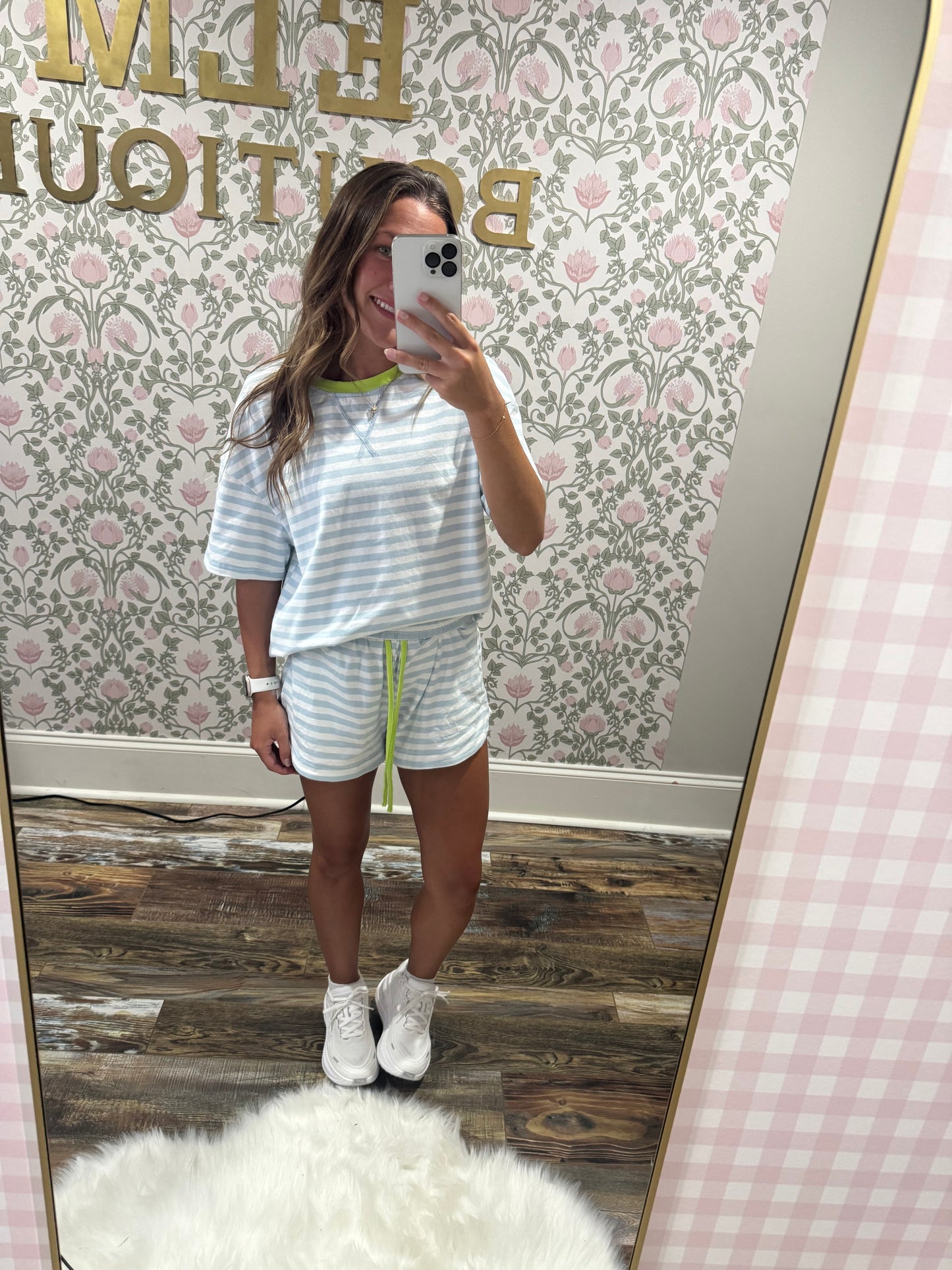 Striped set