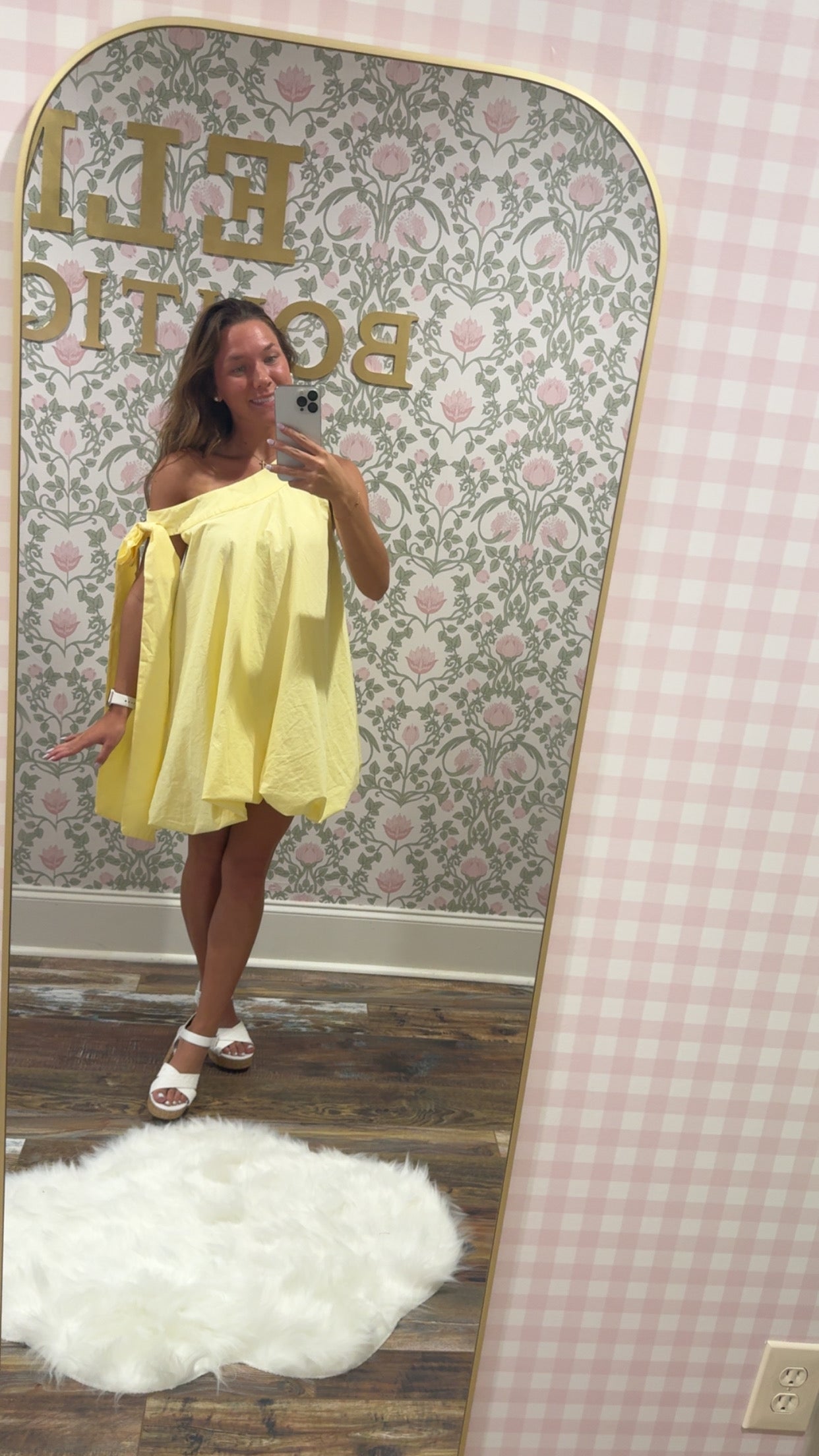 Yellow balloon dress
